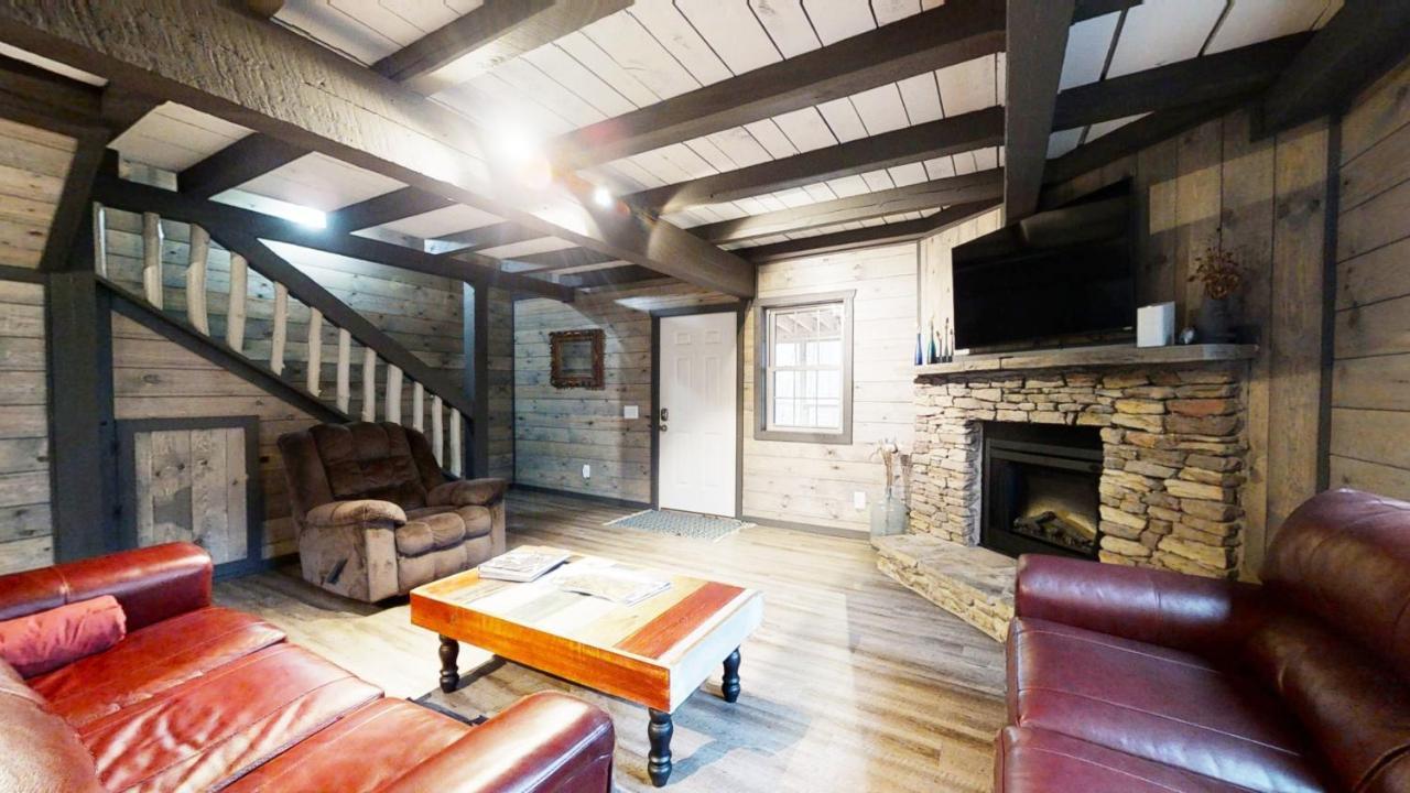 Bigfoots Hideaway Cabin Гатлінбург Екстер'єр фото